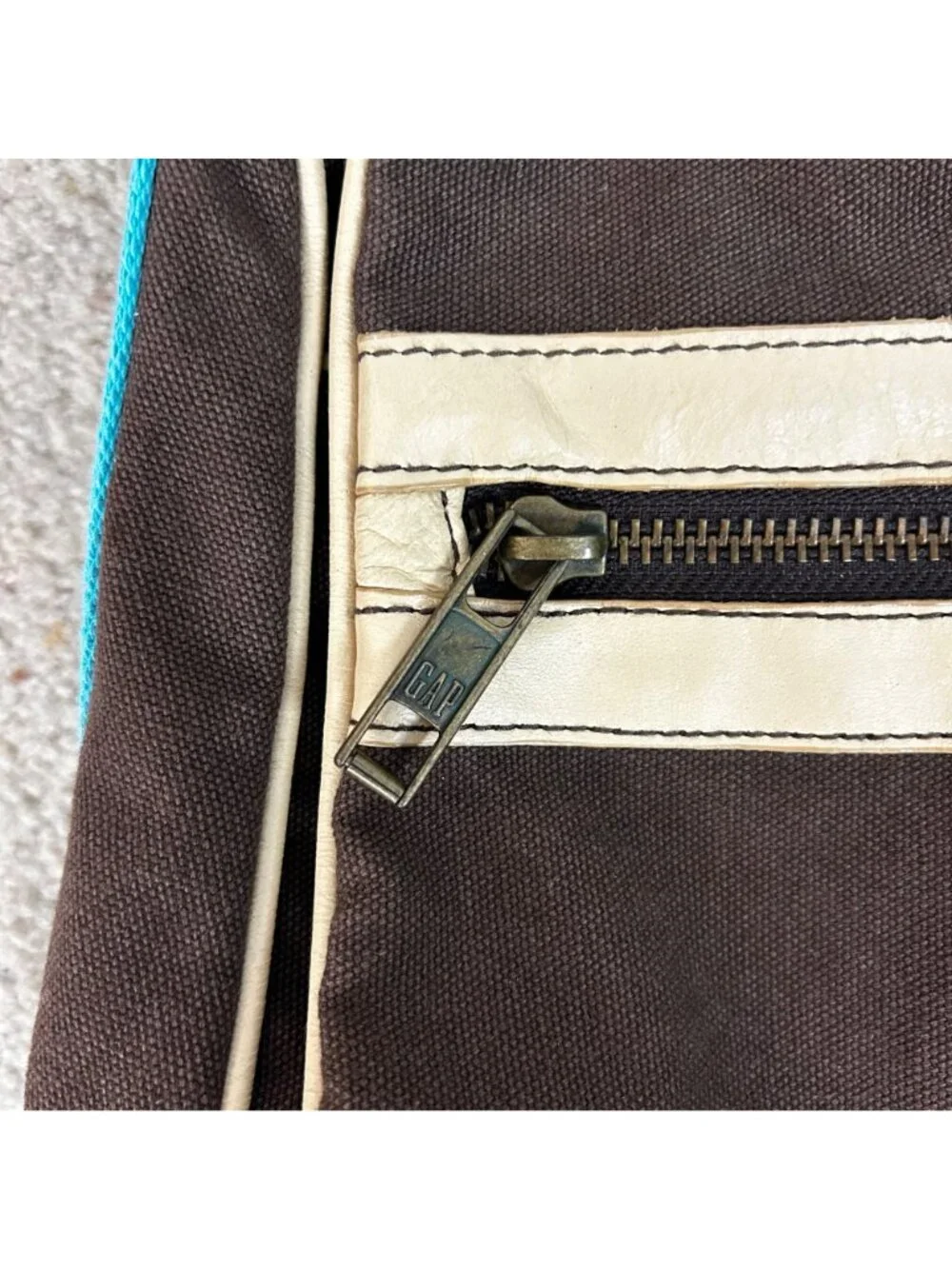 Y2K Gap 2000s 2006 Brown Canvas Messenger Bag Laptop School Travel Commute